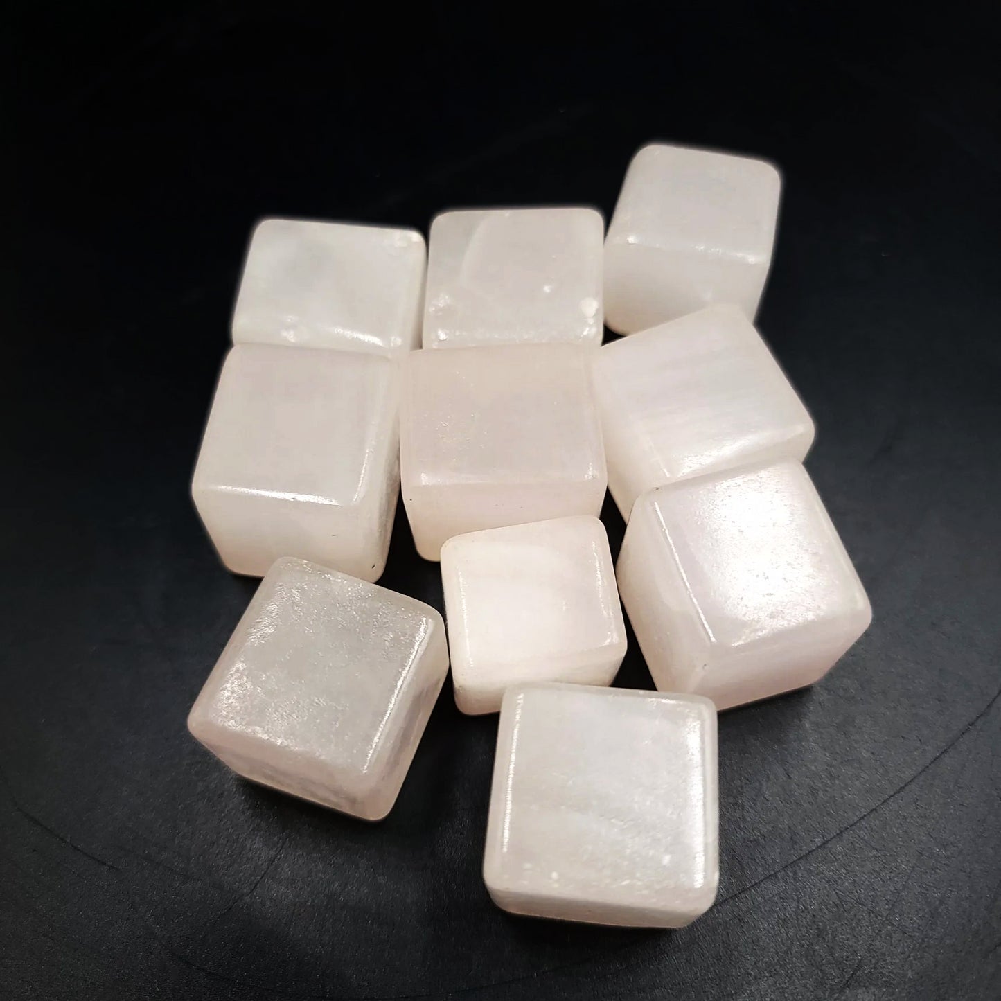 Mangano Calcite Cube Tumbled Stone HQ