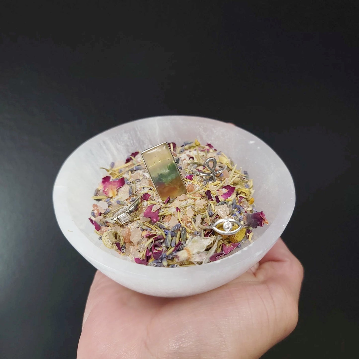 Selenite Bowl Round 4" 10cm Cleansing Charging Tray