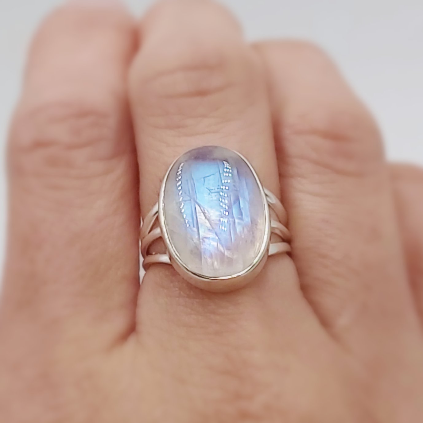 Rainbow Moonstone Ring Sterling Silver HQ Size 7