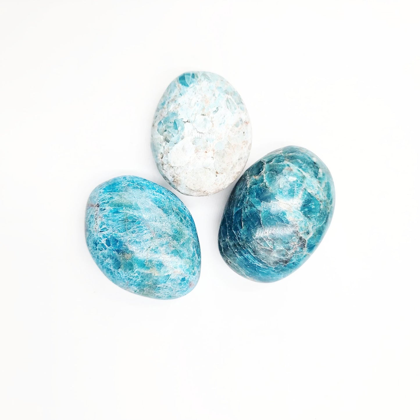 Blue Apatite Palm Stone Gallet