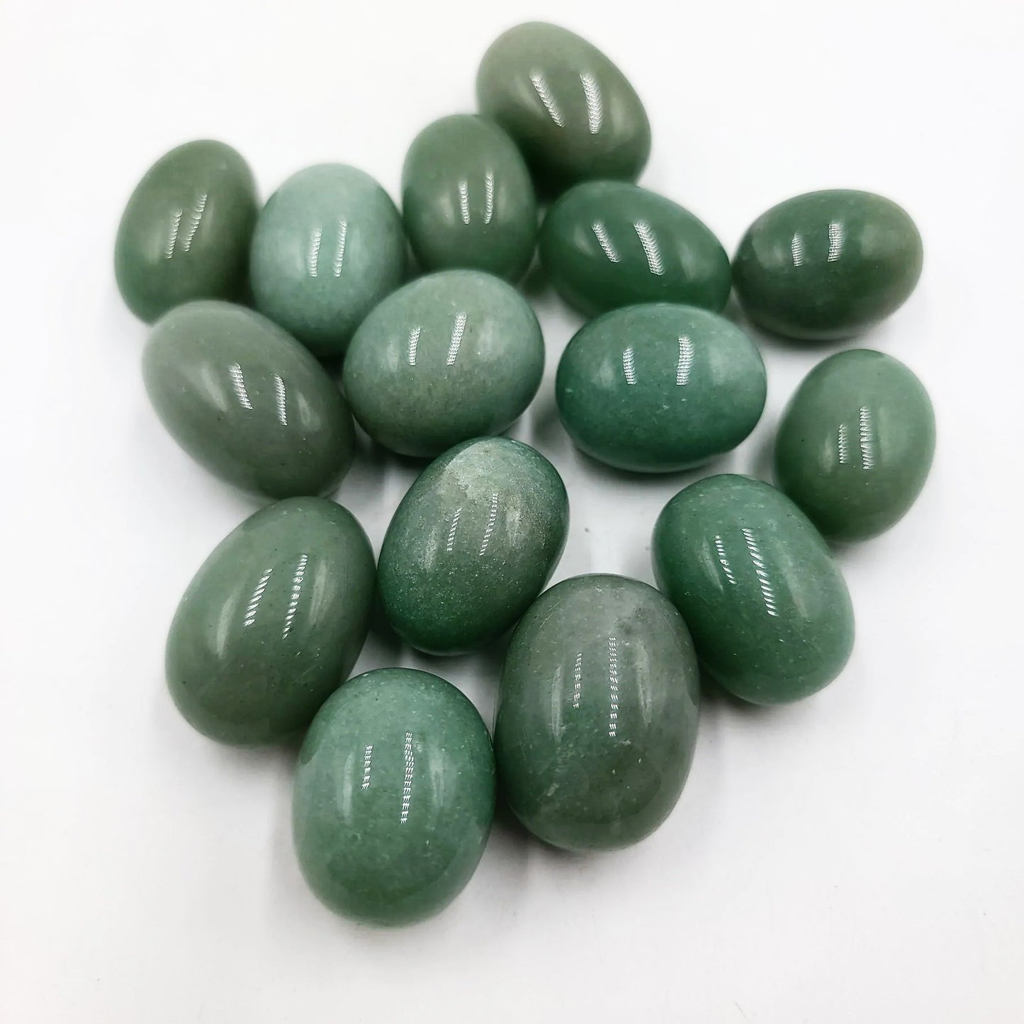 Green Aventurine Tumbled Stone HQ