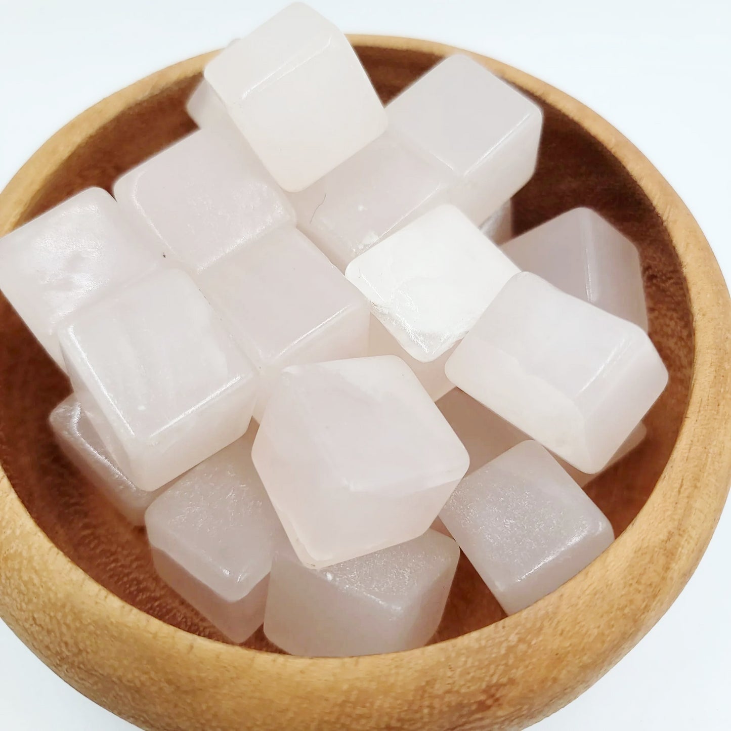 Mangano Calcite Cube Tumbled Stone HQ