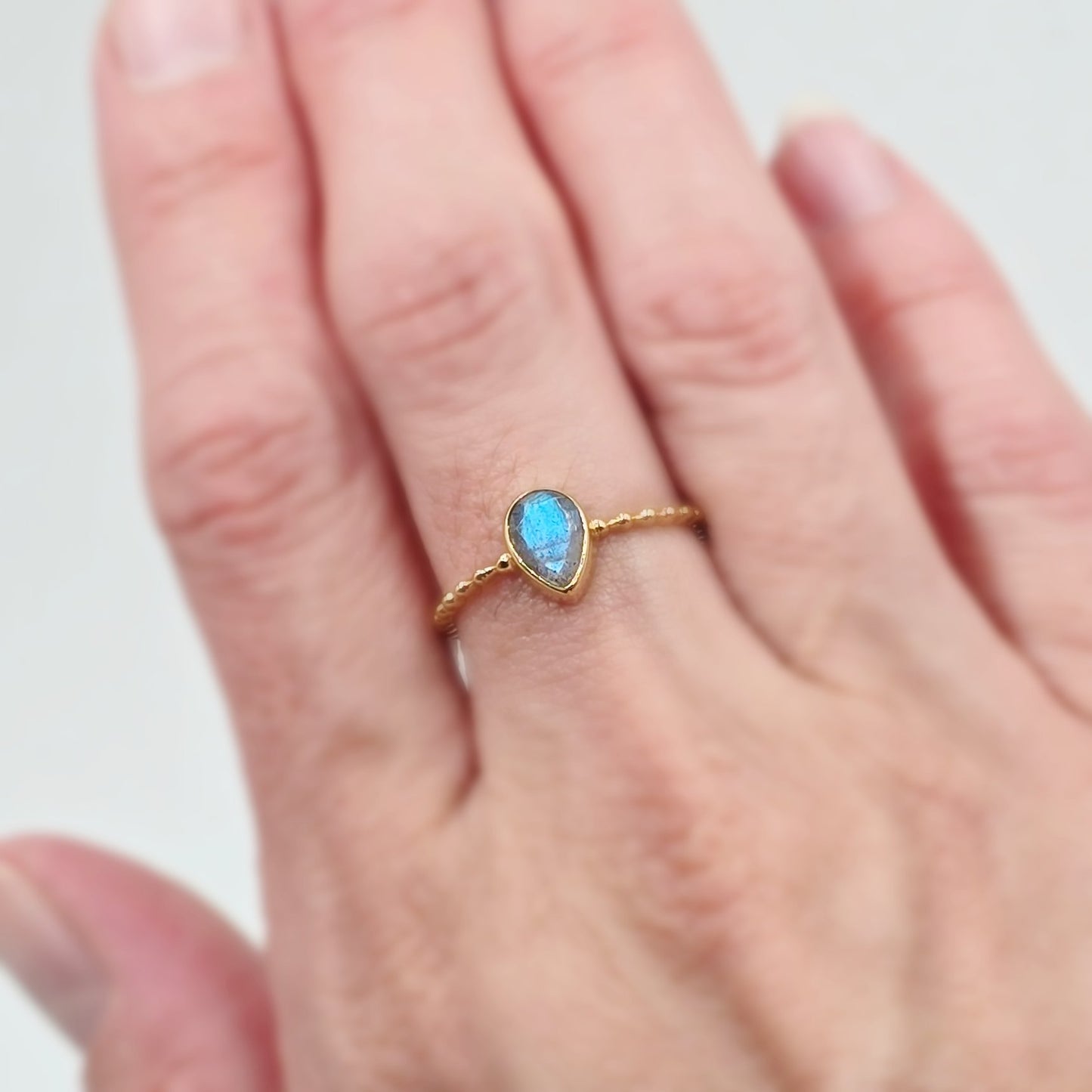Labradorite Ring 1ct Rope Band Gold Vermeil Sterling Silver Solitaire Size 8 - Elevated Metaphysical
