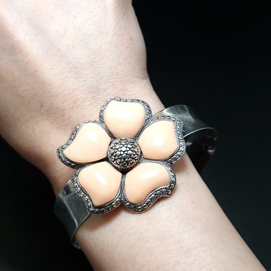 Peach NK Thailand Enamel Sterling Silver Flower Bracelet Cuff Vintage - Bracelet