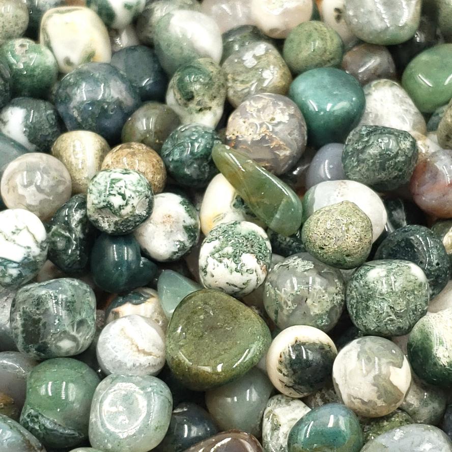 Moss Agate Chips - Elevated Metaphysical