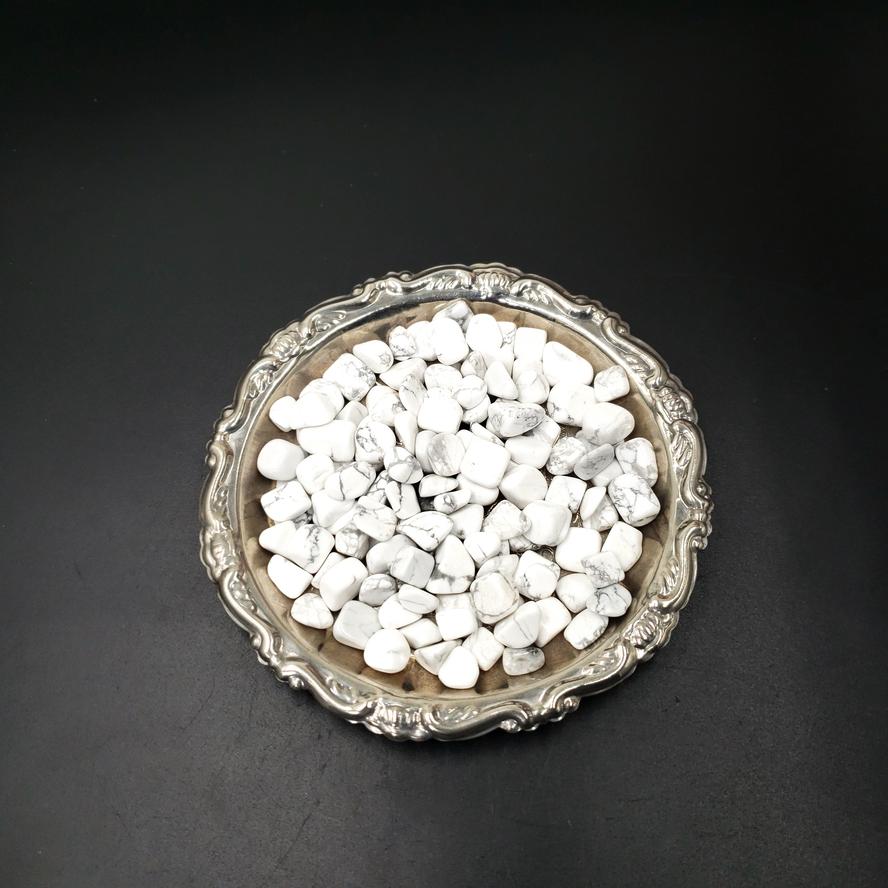 Howlite Chips - Elevated Metaphysical