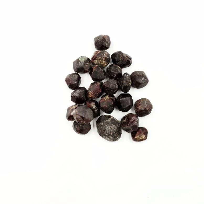 Garnet Rough Stone High Quality - Elevated Metaphysical