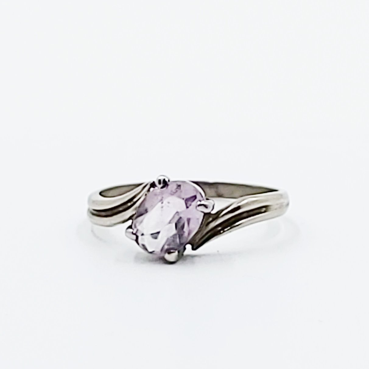 Amethyst Ring 1.5 ct Sterling Silver Band - Elevated Metaphysical