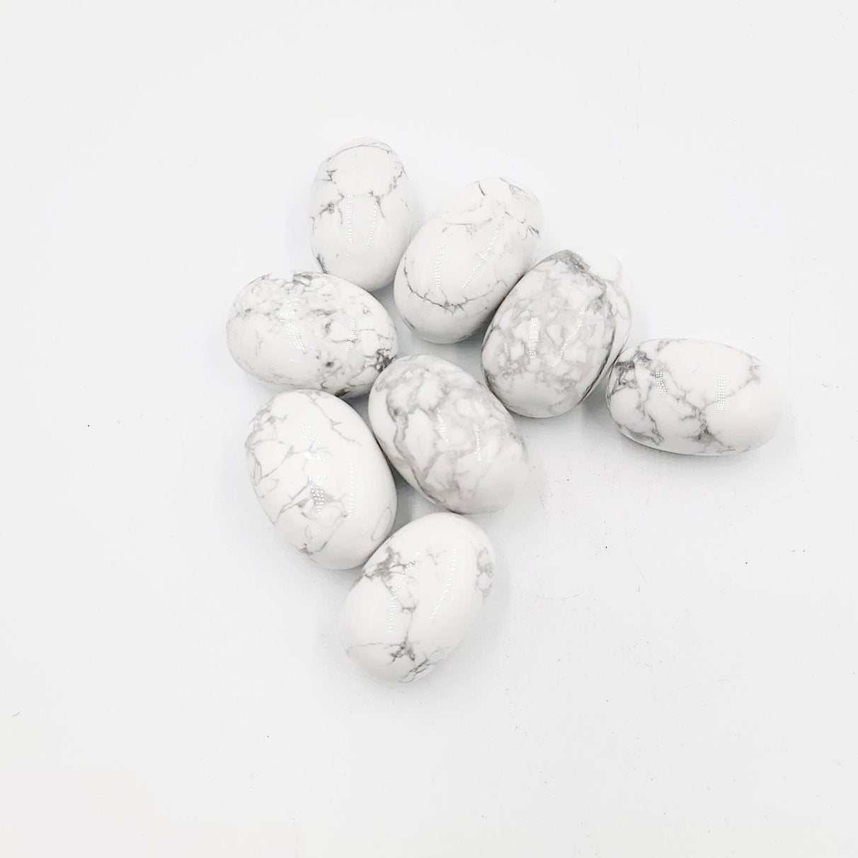 Howlite Tumbled Stone HQ - Elevated Metaphysical