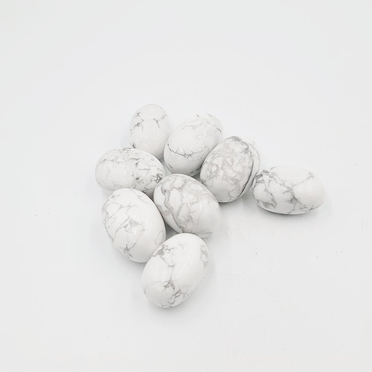 Howlite Tumbled Stone HQ - Elevated Metaphysical