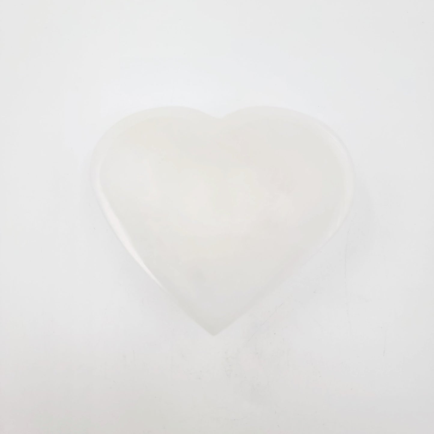 Selenite Heart Bowl Round 3" 8cm Cleansing Charging Tray - Elevated Metaphysical