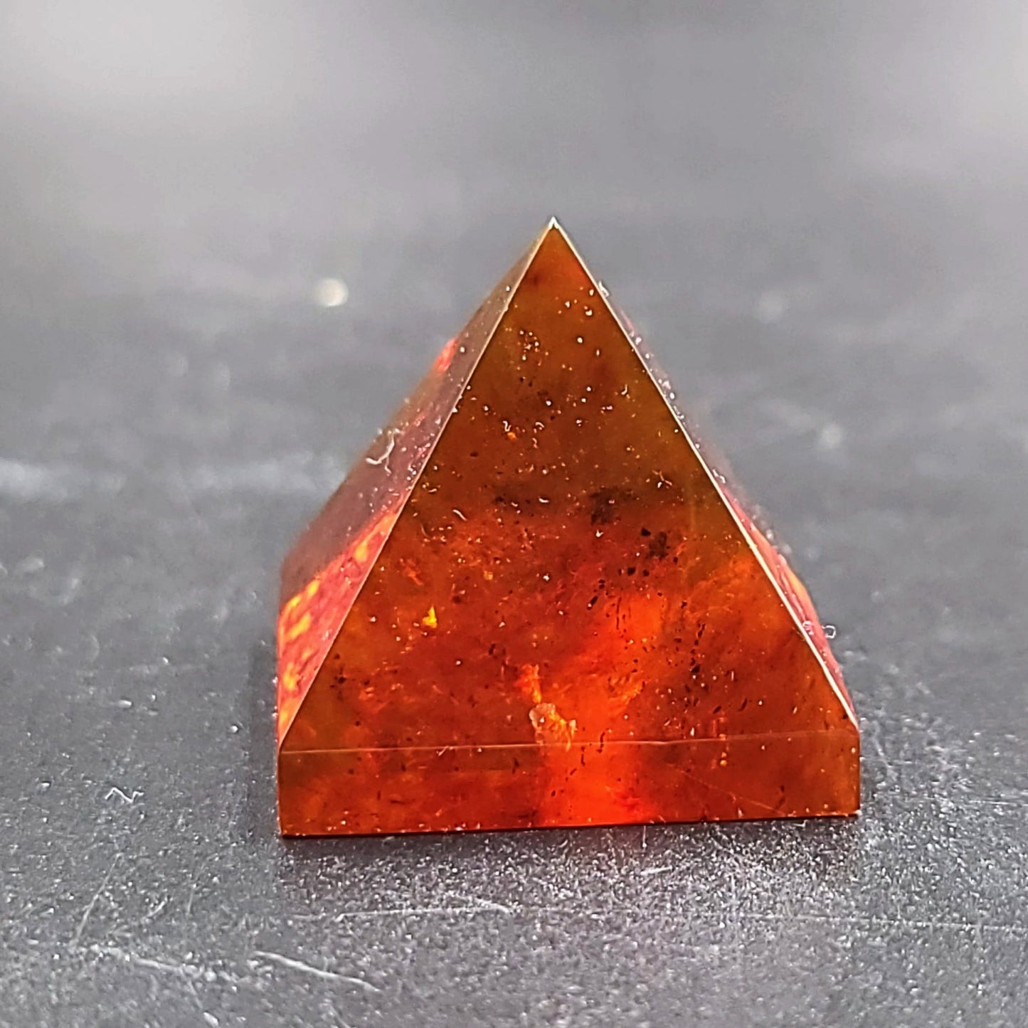Amber Pyramid 1" 28mm