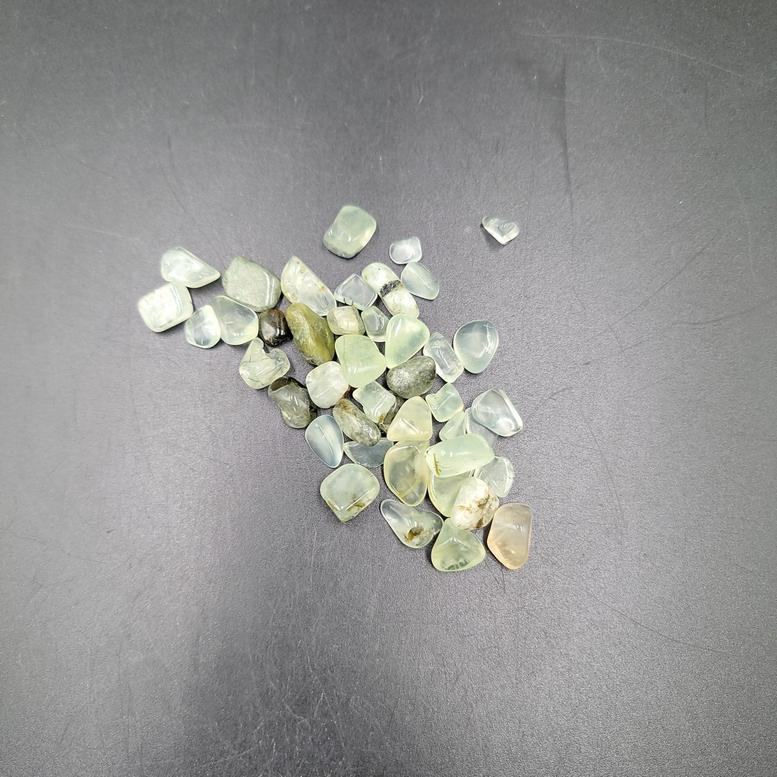 Prehnite Chips