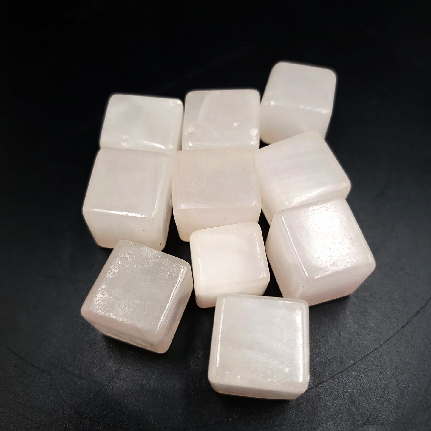 Mangano Calcite Cube Tumbled Stone HQ