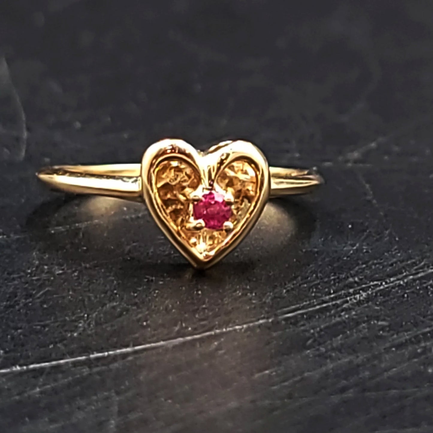 14kt Ruby Heart Ring Yellow Gold Band Size 7