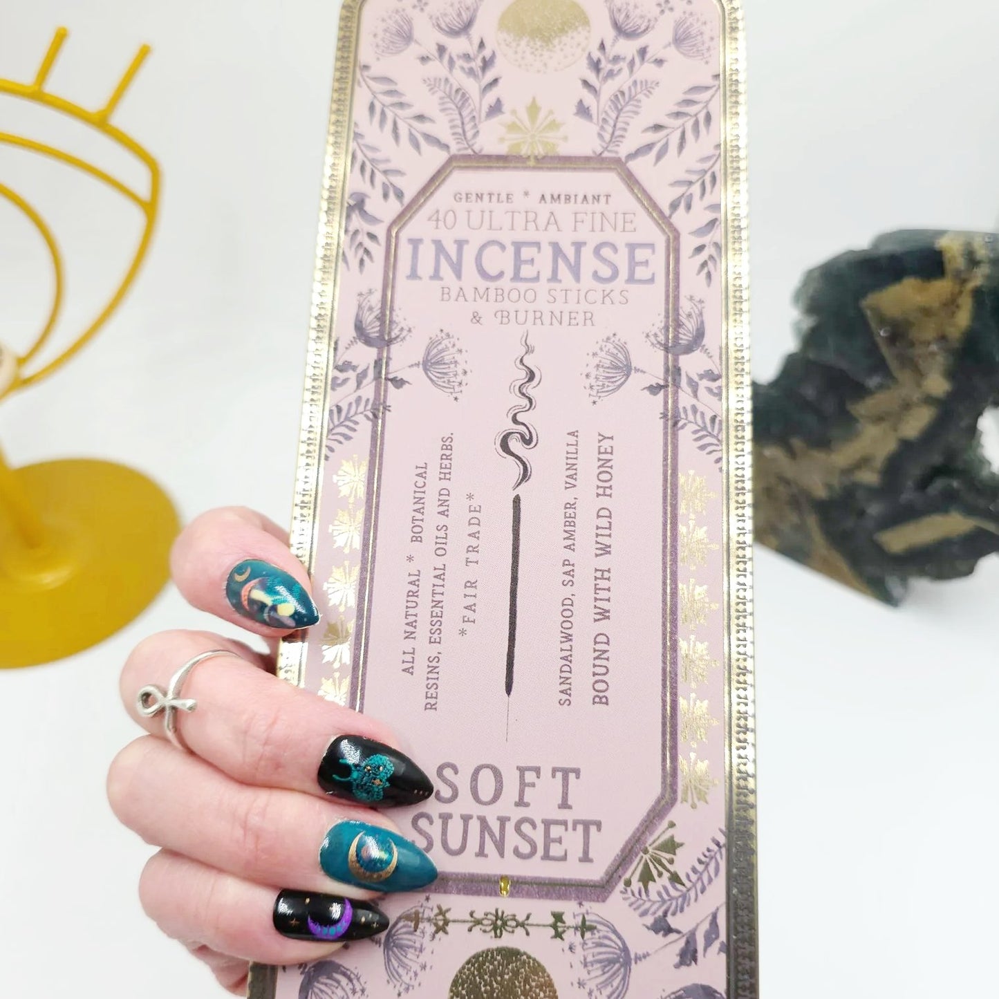 Soft Sunset 40 Premium Incense Sticks & Burner Set