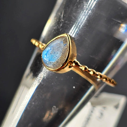 Labradorite Ring 1ct Rope Band Gold Vermeil Sterling Silver Solitaire Size 8 - Elevated Metaphysical