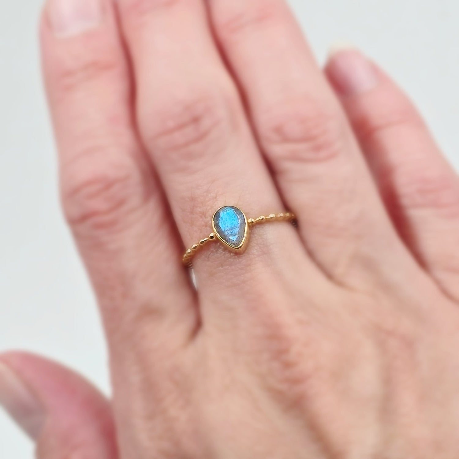 Labradorite Ring 1ct Rope Band Gold Vermeil Sterling Silver Solitaire Size 8 - Elevated Metaphysical