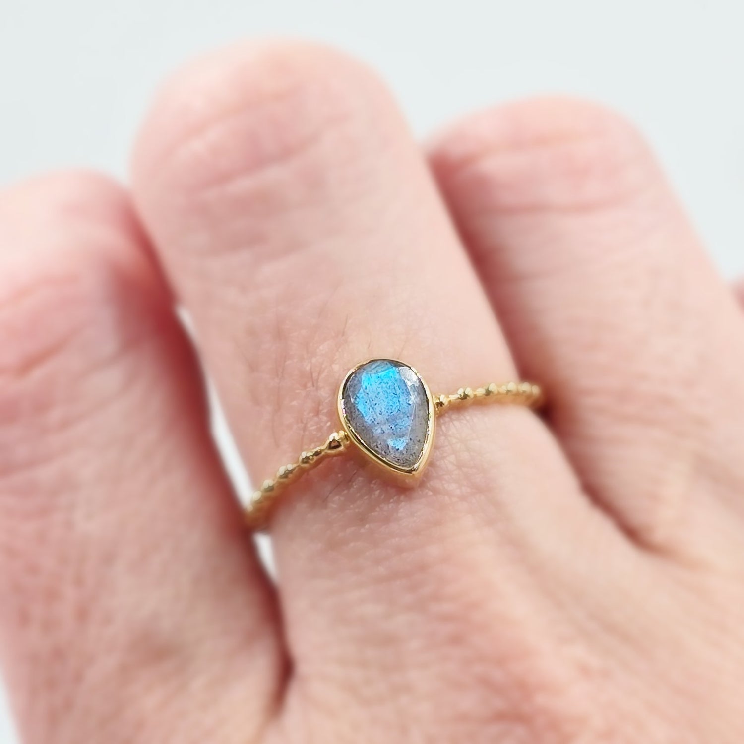 Labradorite Ring 1ct Rope Band Gold Vermeil Sterling Silver Solitaire Size 8 - Elevated Metaphysical