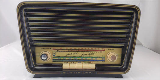 BLAUPUNKT Vintage Santos 2310 Short Wave AM-FM - Elevated Metaphysical