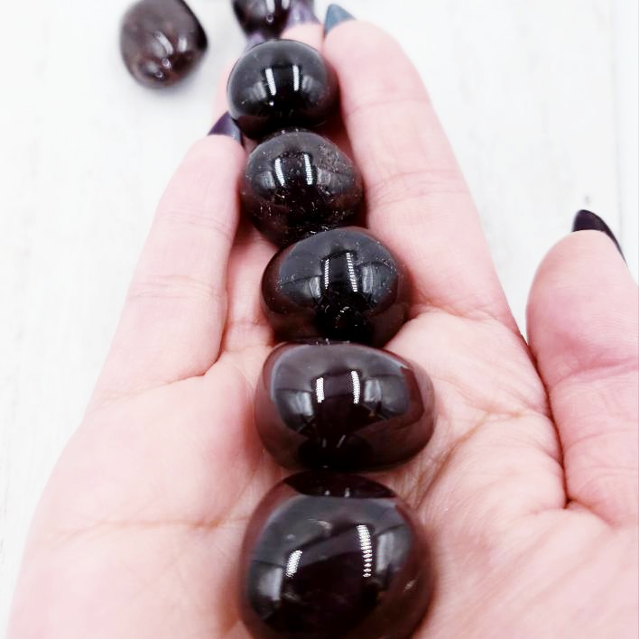 Garnet Tumbled Stone