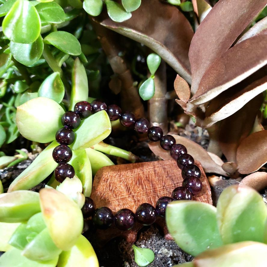 Garnet Bead Bracelet 8mm 7"