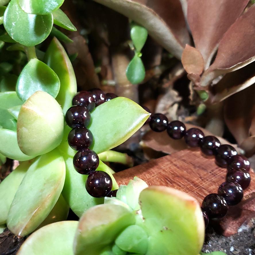 Garnet Bead Bracelet 8mm 7"