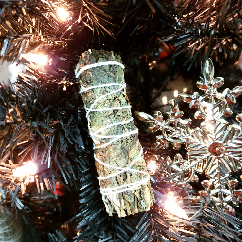 White Sage & Peppermint Smudge Wand Stick 4" - Elevated Metaphysical