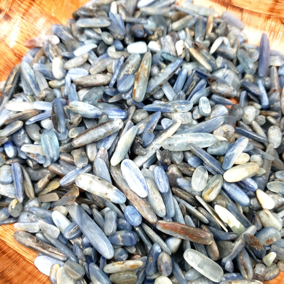 Blue Kyanite Chips - Elevated Metaphysical