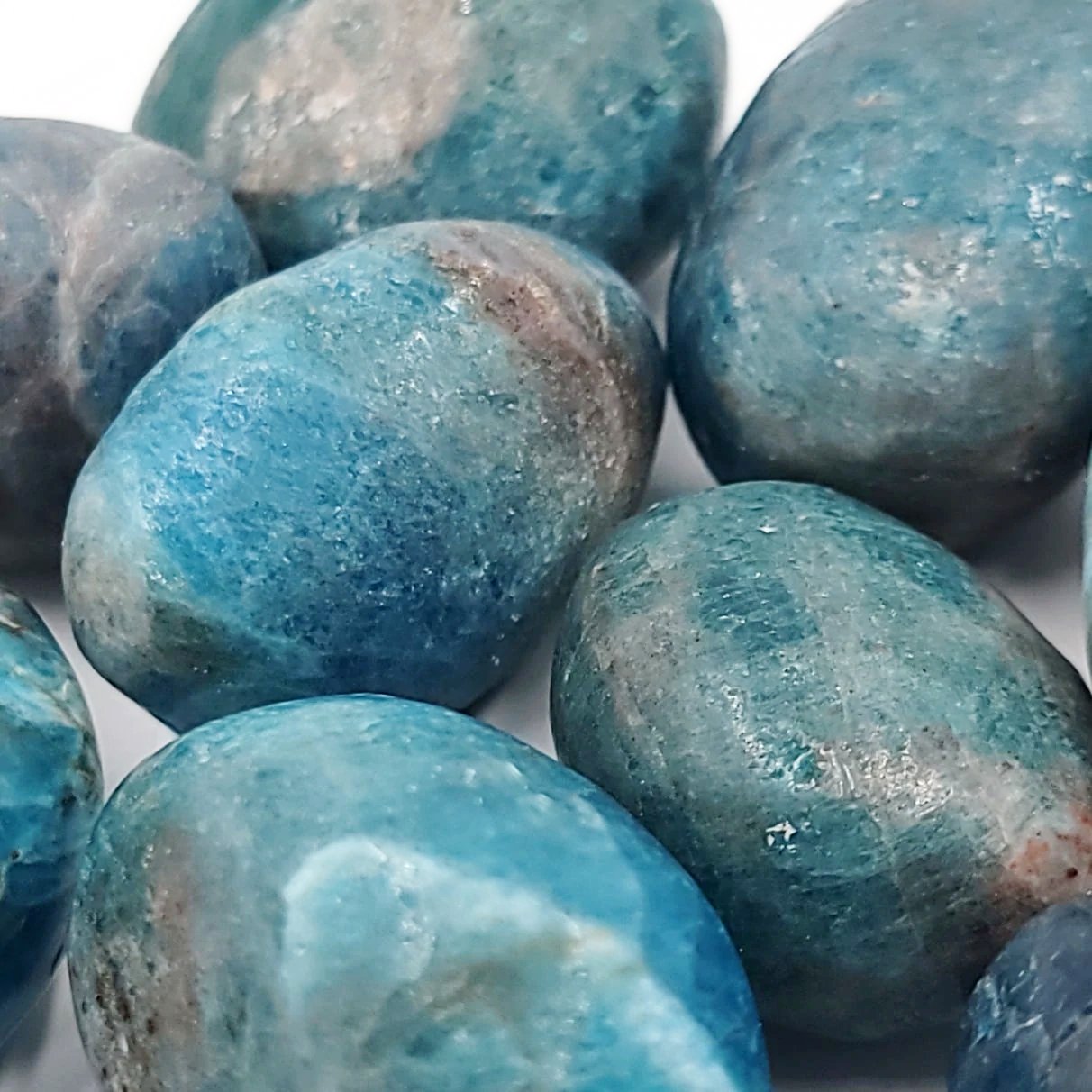 Blue Apatite Tumbled Stone HQ - Elevated Metaphysical