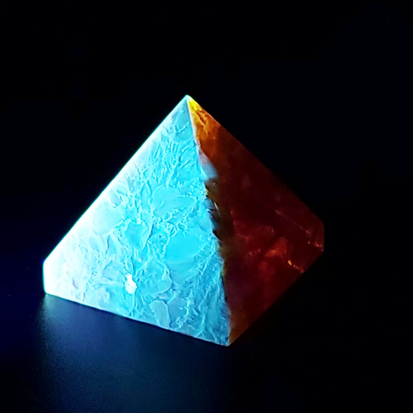 Amber Pyramid 1" 28mm