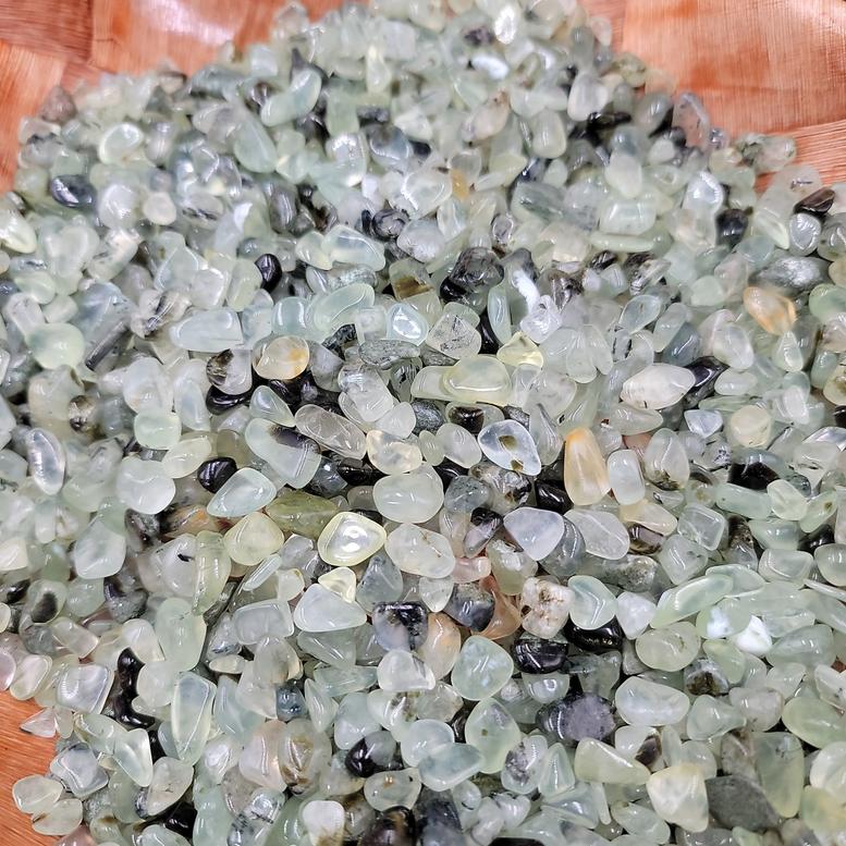 Prehnite Chips